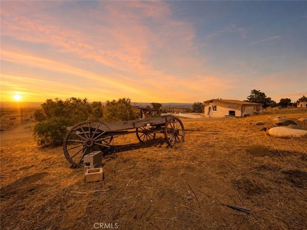 29935 Maypath Road, Juniper Hills, CA 93543