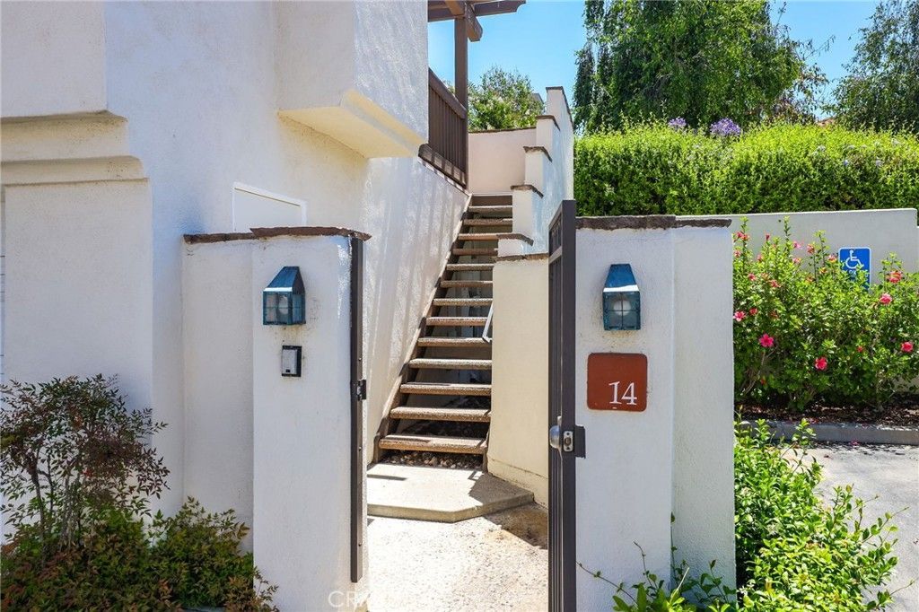 14 Brisa Ribera, Rancho Santa Margarita, CA 92688 Main Photo
