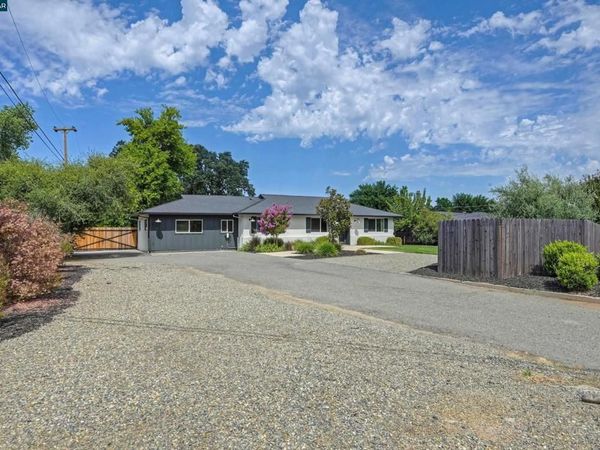 4246 Laird Rd, Loomis, CA 95650