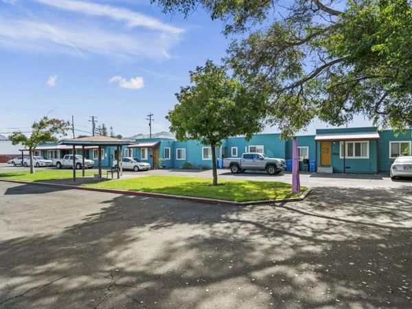 1015 S A Street, Santa Rosa, CA 95404