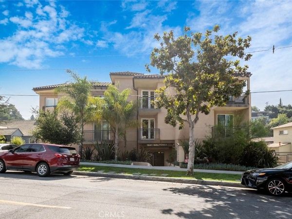 1941 Waltonia Drive, Unit 203, Montrose, CA 91020