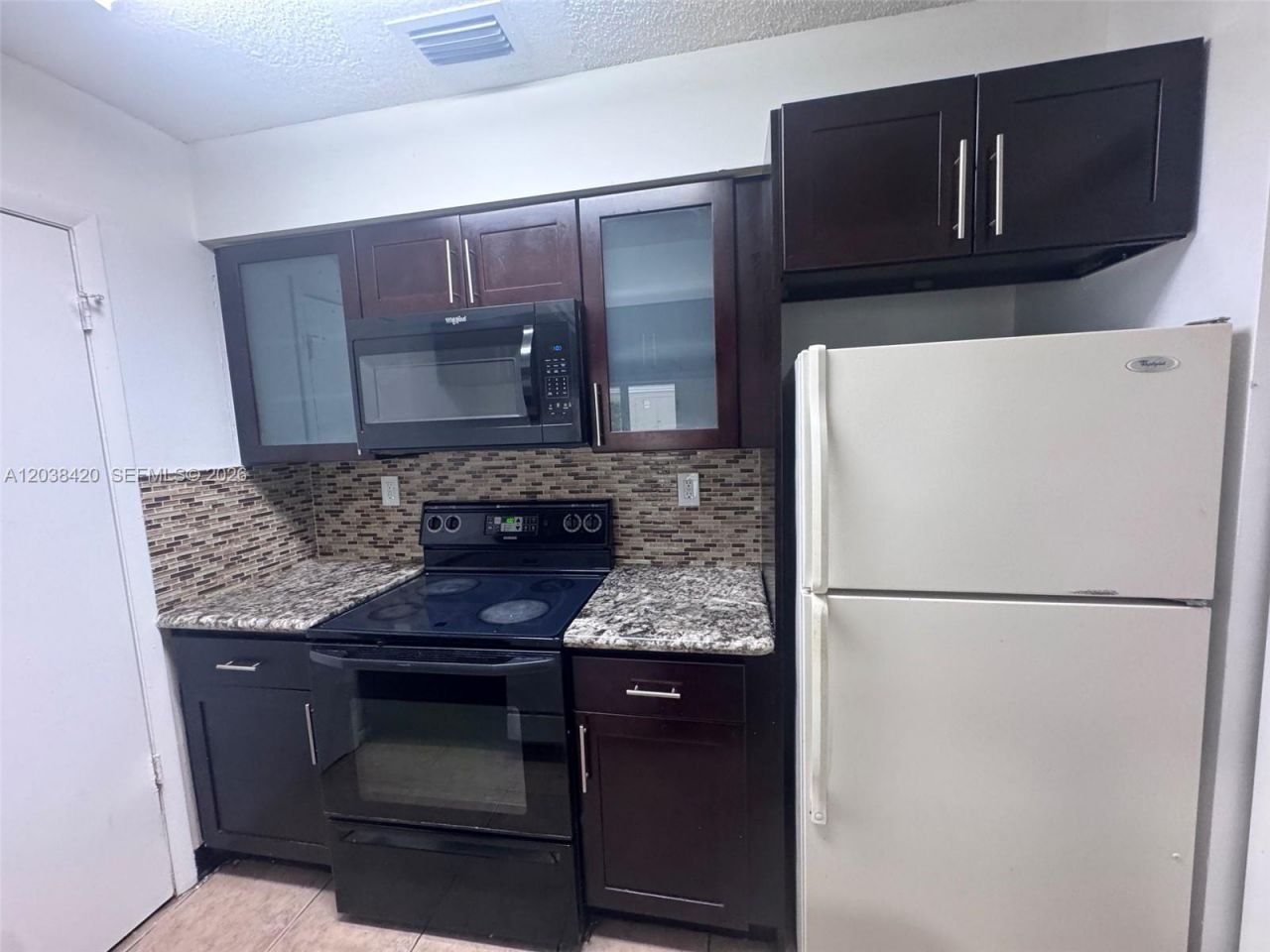 17425 NW 67th Pl, Unit N-13, Hialeah, FL 33015 Photo