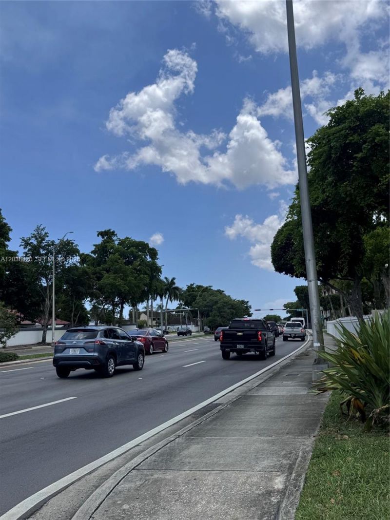 17425 NW 67th Pl, Unit N-13, Hialeah, FL 33015 Photo