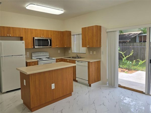 2973 SE 15th Ter , Homestead, FL 33035