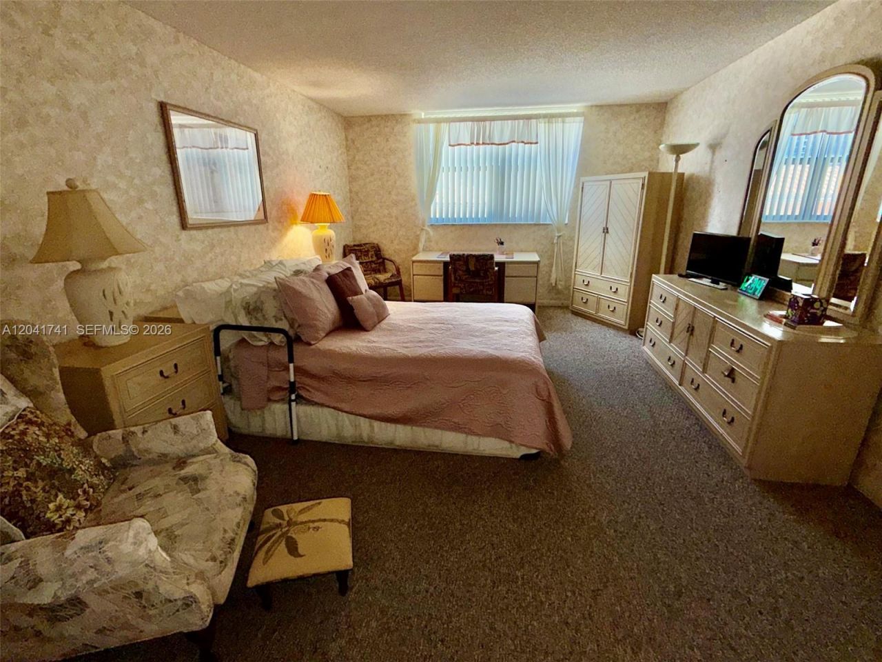 210 174th St , Unit 405, Sunny Isles Beach, FL 33160 Photo