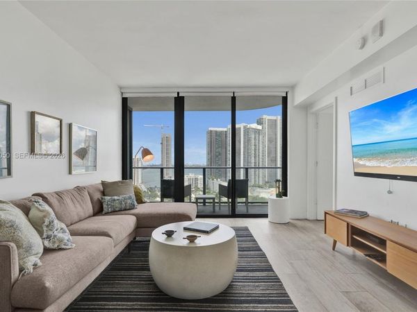 121 NE 34th St , Unit 2205, Miami, FL 33137