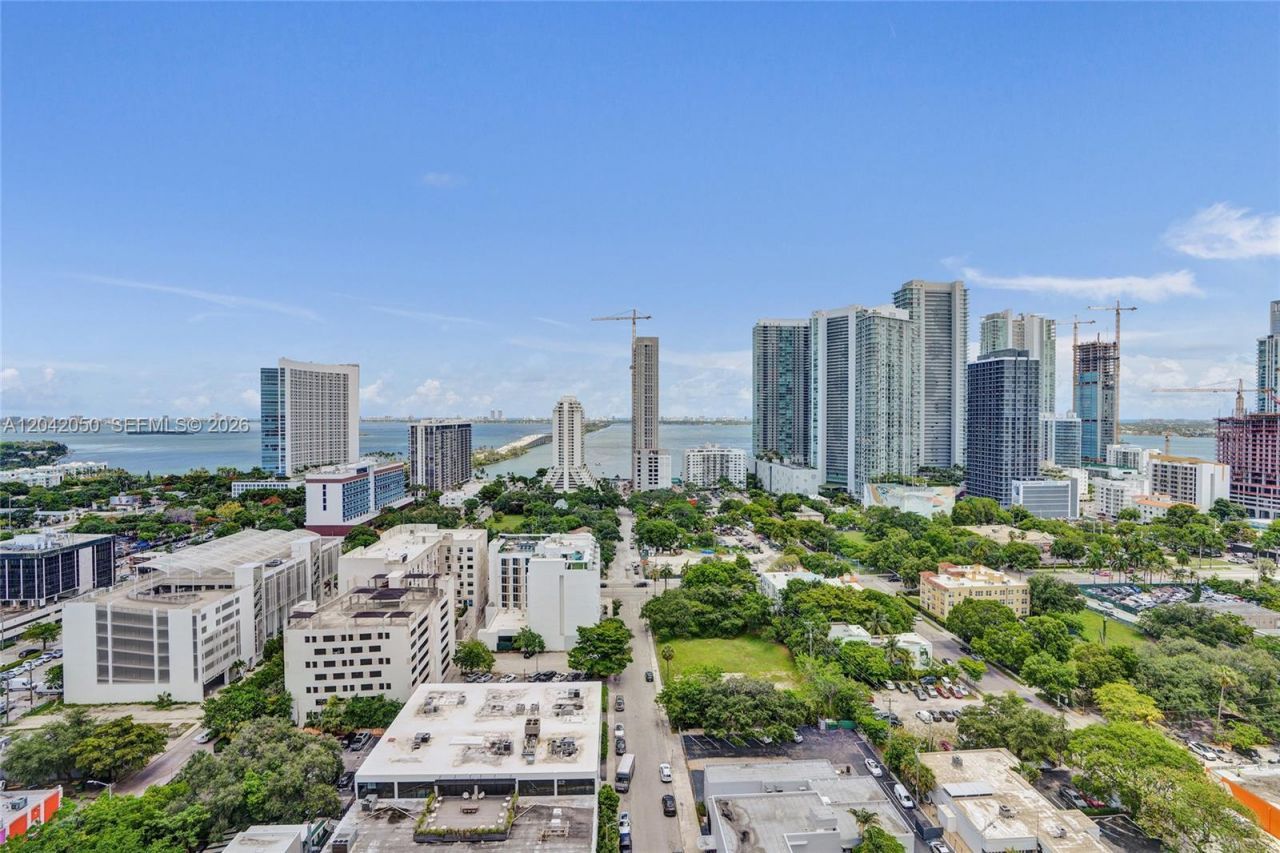 121 NE 34th St , Unit 2205, Miami, FL 33137 Photo