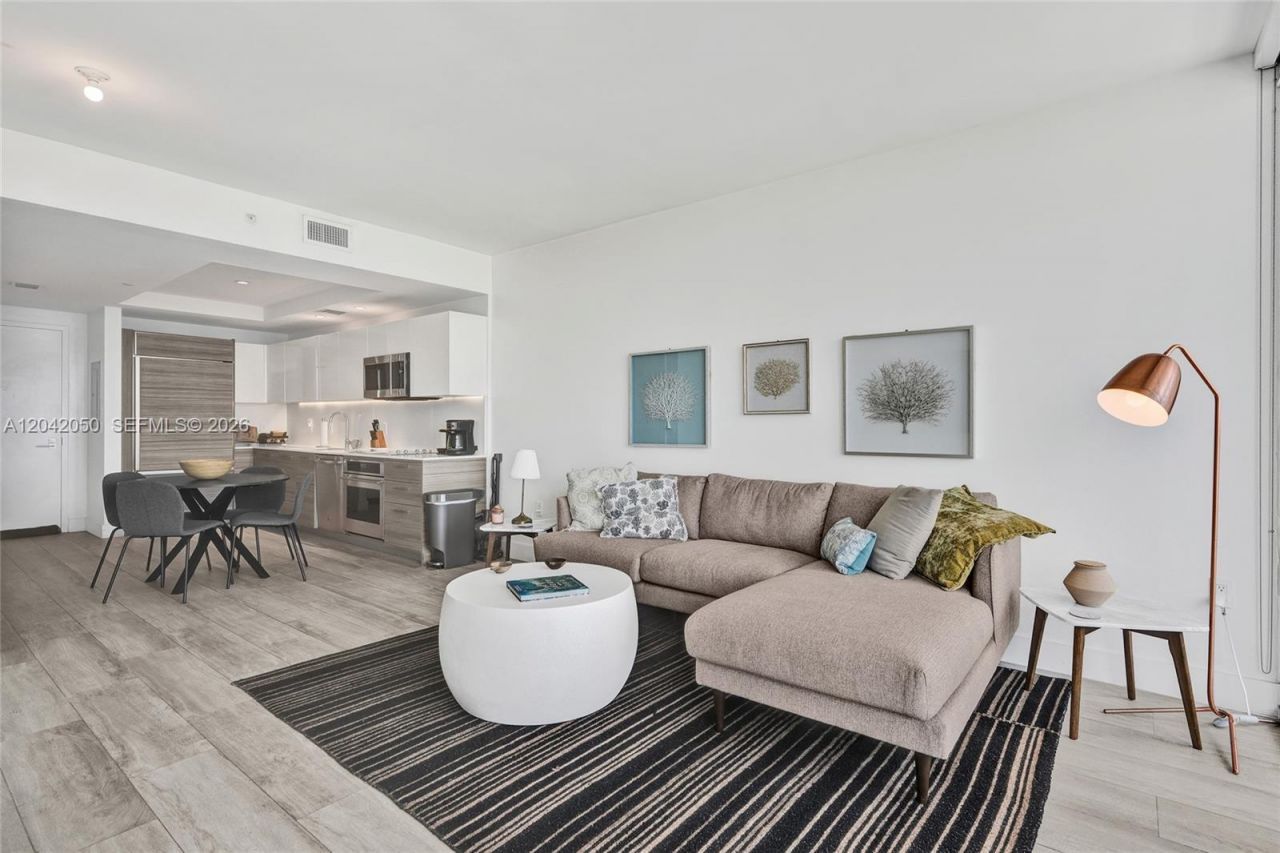 121 NE 34th St , Unit 2205, Miami, FL 33137 Photo