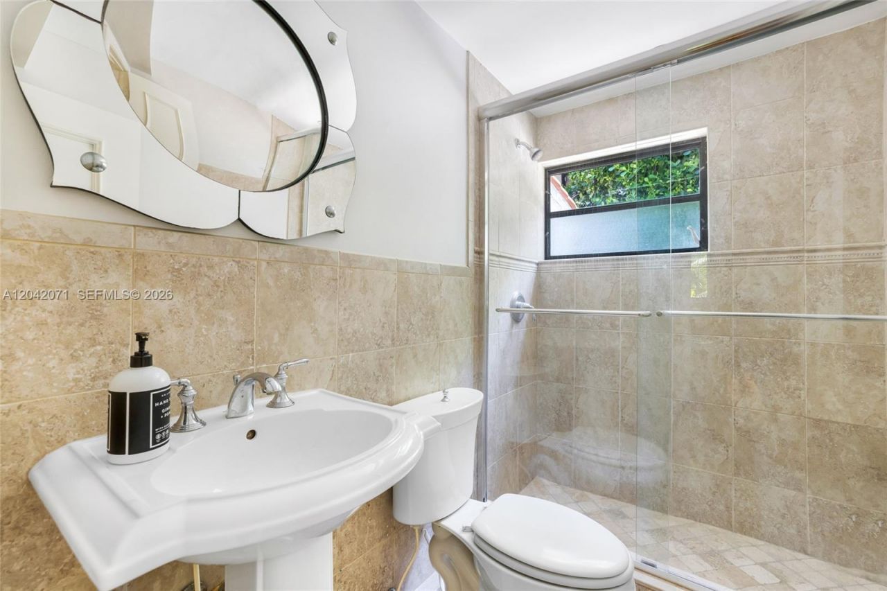 920 Aguero Ave, Coral Gables, FL 33146 Photo