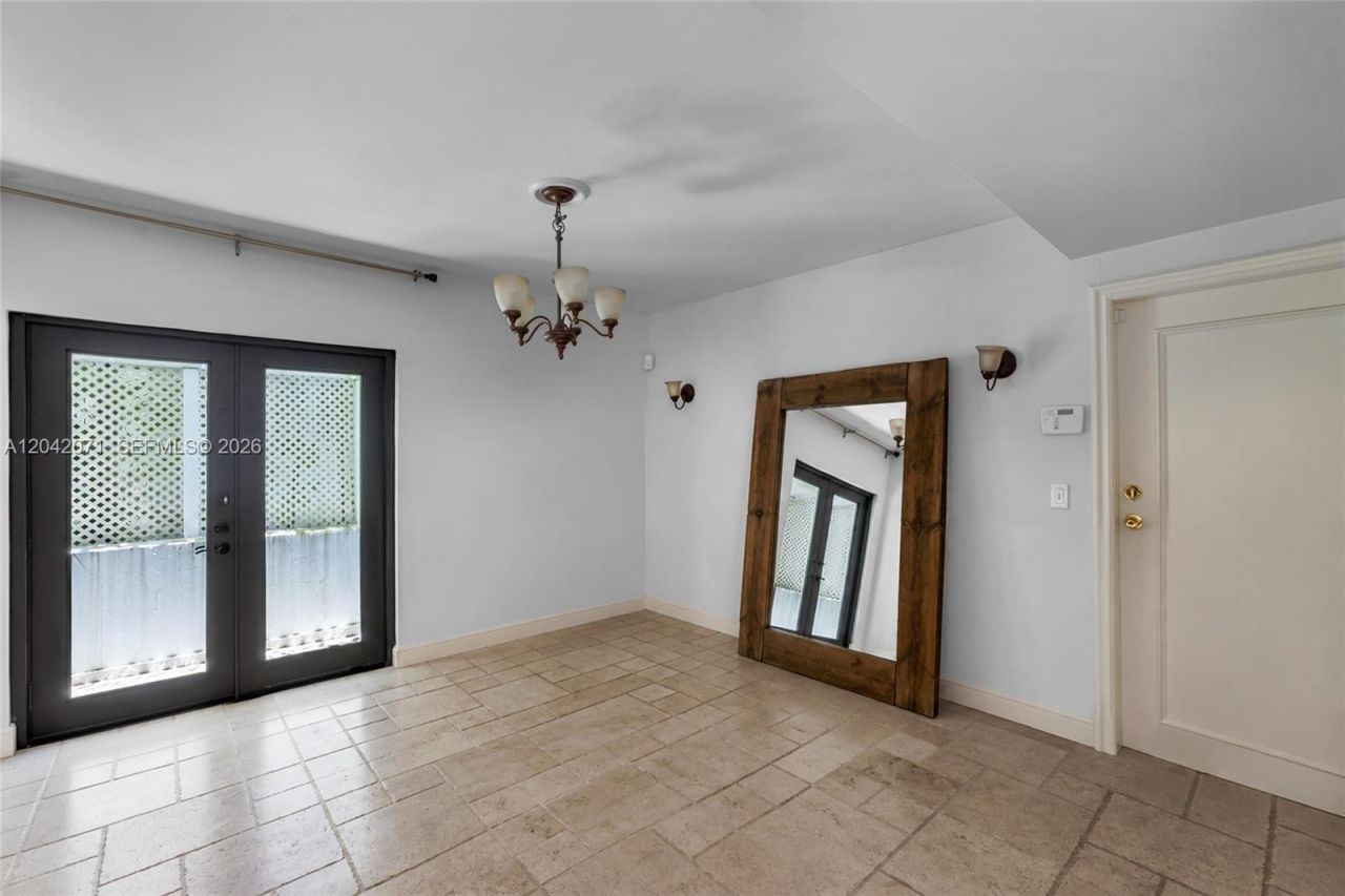 920 Aguero Ave, Coral Gables, FL 33146 Photo