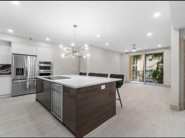 1805 N Flagler Drive, Unit 219, West Palm Beach, FL 33407