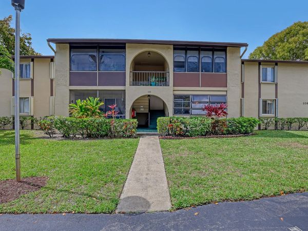 339 Pine Ridge Circle, Unit D-1, Greenacres, FL 33463