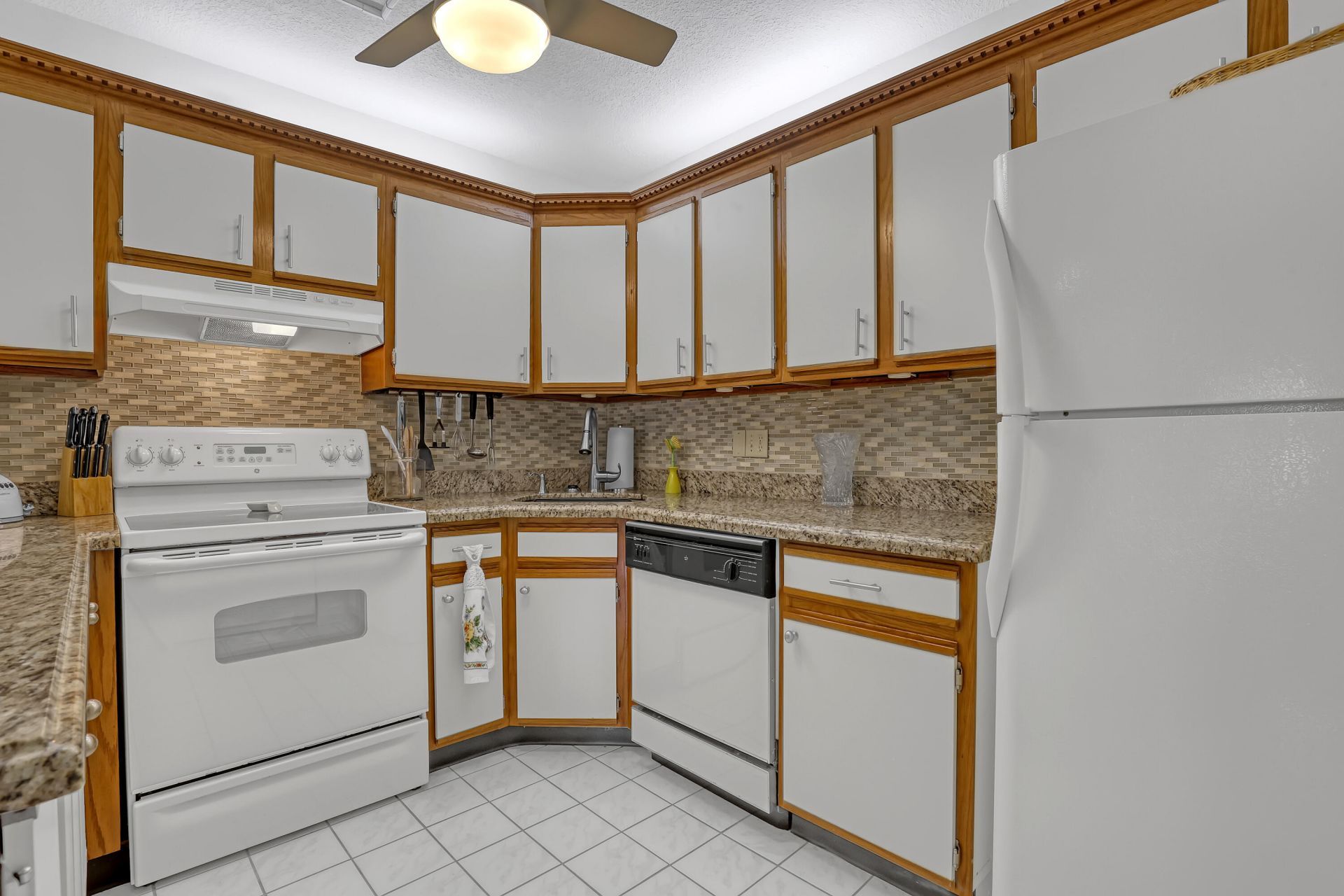 339 Pine Ridge Circle, Unit D-1, Greenacres, FL 33463 Photo