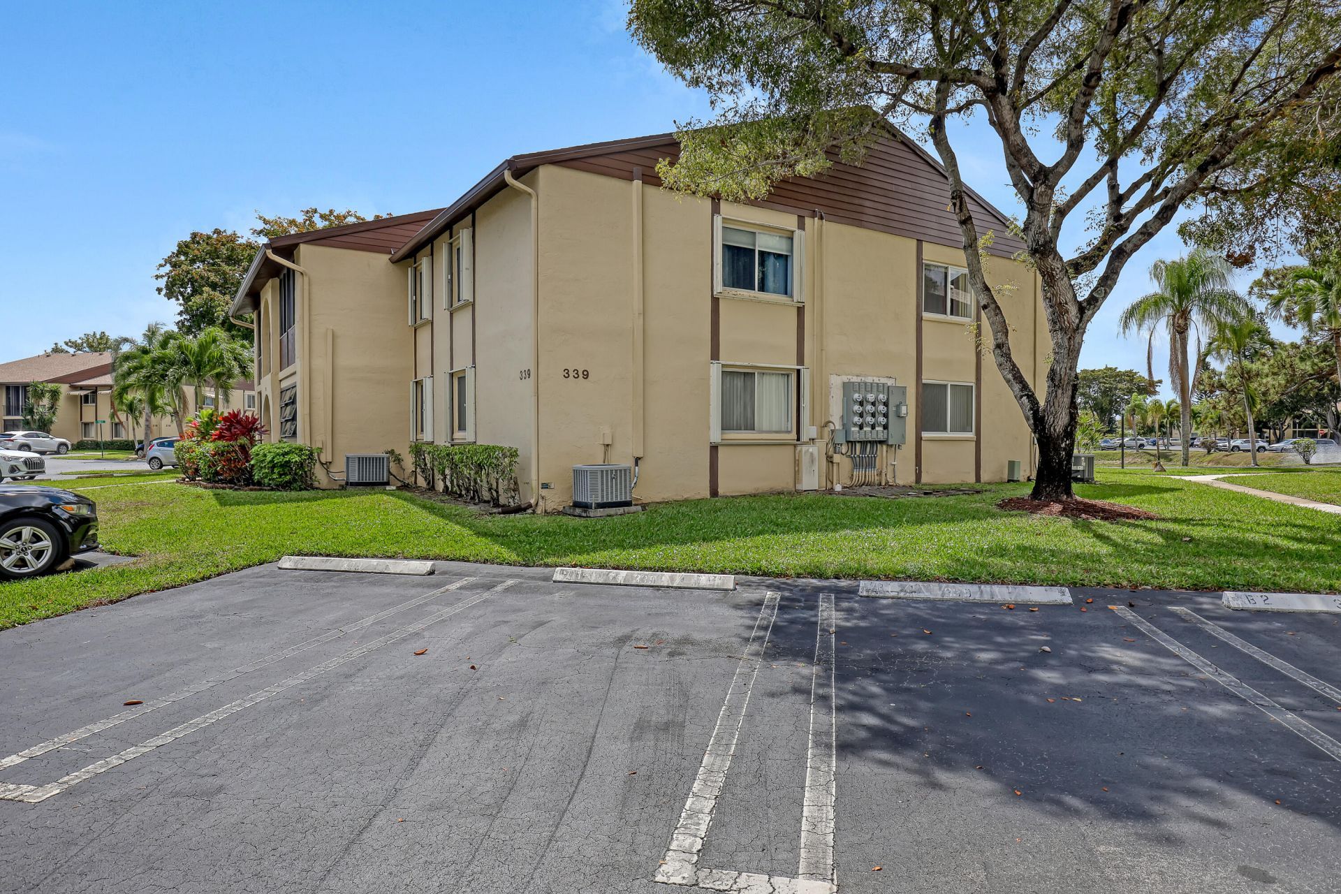 339 Pine Ridge Circle, Unit D-1, Greenacres, FL 33463 Photo
