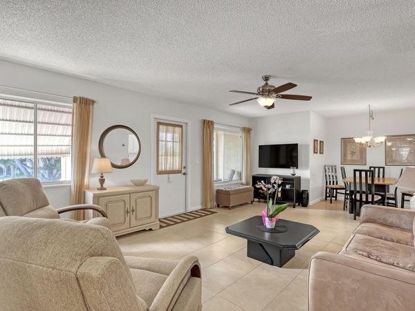 337 Pine Ridge Circle, Unit D-2, Greenacres, FL 33463