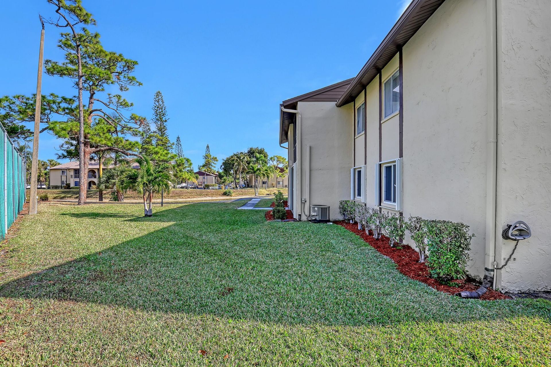 337 Pine Ridge Circle, Unit D-2, Greenacres, FL 33463 Photo