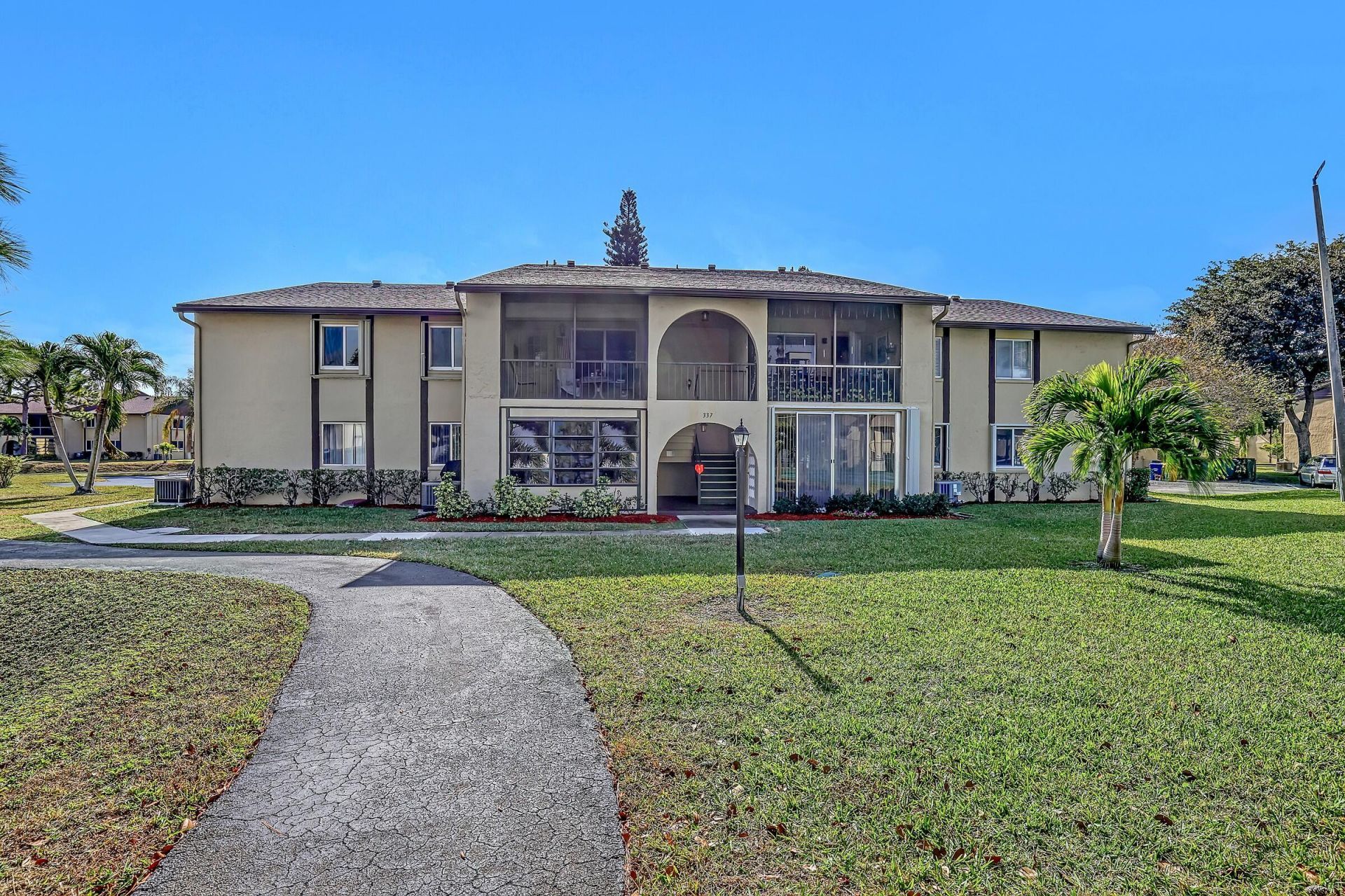337 Pine Ridge Circle, Unit D-2, Greenacres, FL 33463 Photo