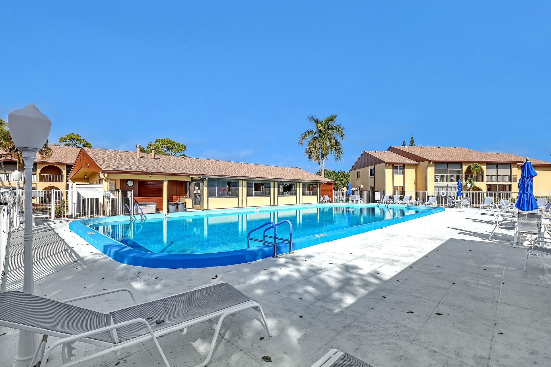 337 Pine Ridge Circle, Unit D-2, Greenacres, FL 33463 Photo
