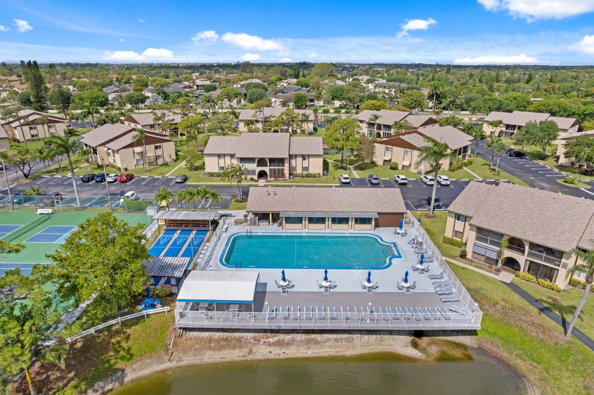 336 Pine Ridge Circle, Unit B-1, Greenacres, FL 33463 Photo