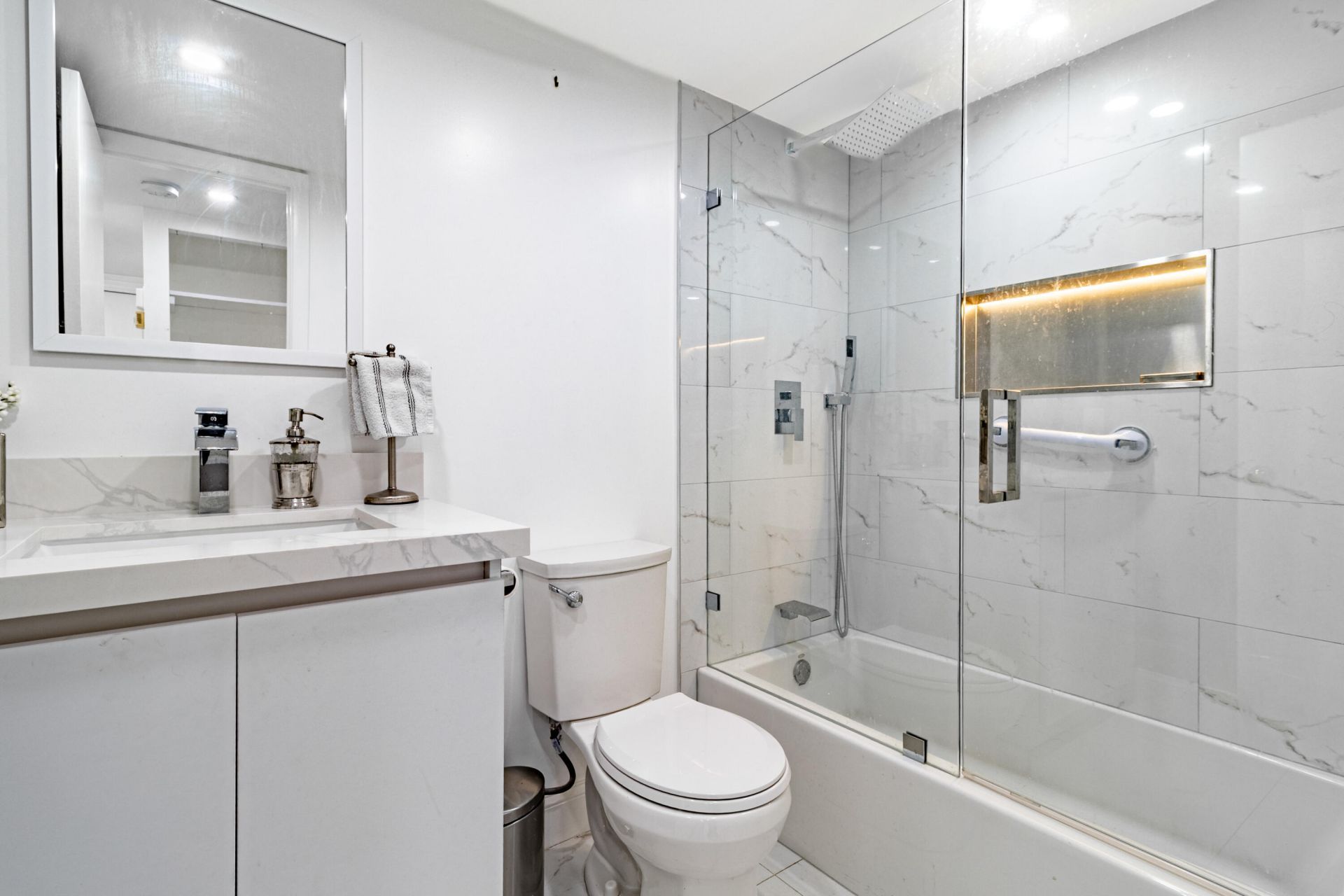 10331 Sunrise Lakes Boulevard, Unit 302, Sunrise, FL 33322 Photo