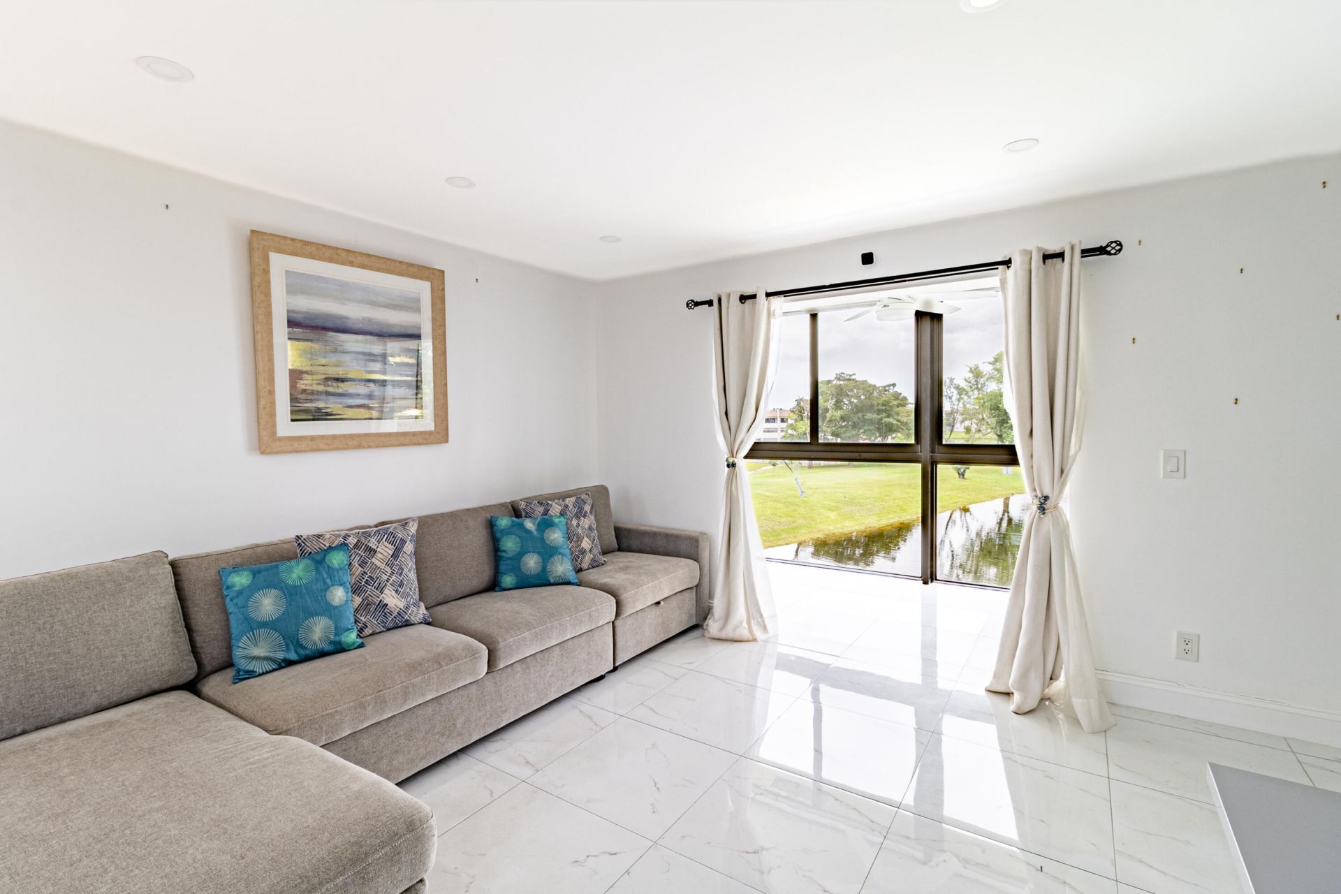 10331 Sunrise Lakes Boulevard, Unit 302, Sunrise, FL 33322 Photo