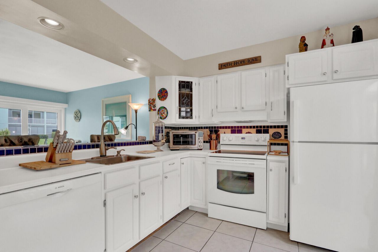 129 Lehane Terrace, Unit 133, North Palm Beach, FL 33408 Photo