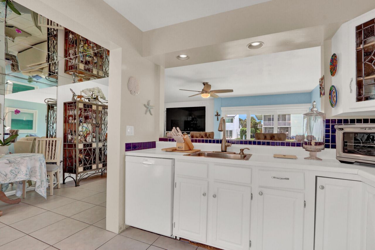 129 Lehane Terrace, Unit 133, North Palm Beach, FL 33408 Photo