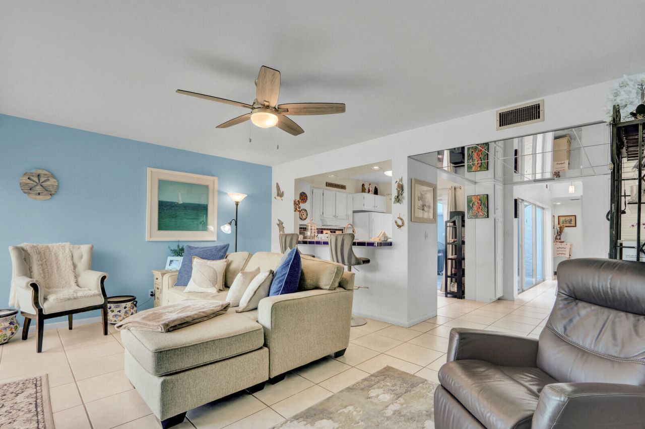 129 Lehane Terrace, Unit 133, North Palm Beach, FL 33408 Photo