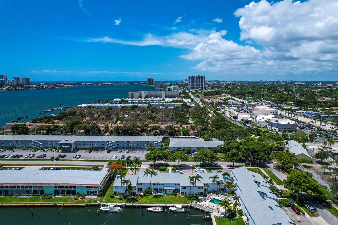 129 Lehane Terrace, Unit 133, North Palm Beach, FL 33408 Photo