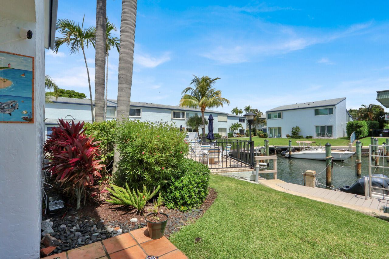 129 Lehane Terrace, Unit 133, North Palm Beach, FL 33408 Photo