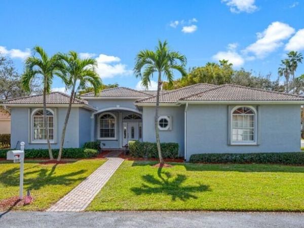 2570 SE 4th Place, Homestead, FL 33033