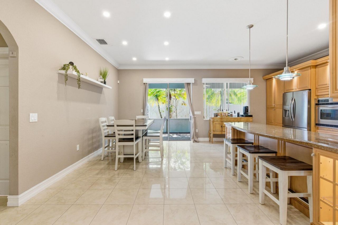 2570 SE 4th Place, Homestead, FL 33033 Photo