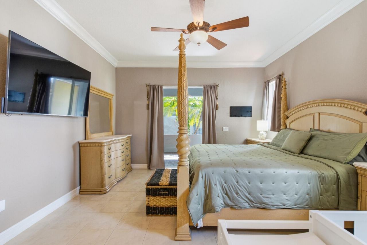 2570 SE 4th Place, Homestead, FL 33033 Photo