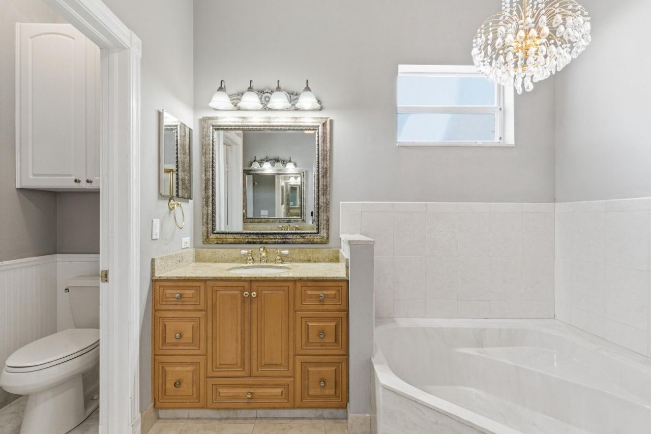 2570 SE 4th Place, Homestead, FL 33033 Photo