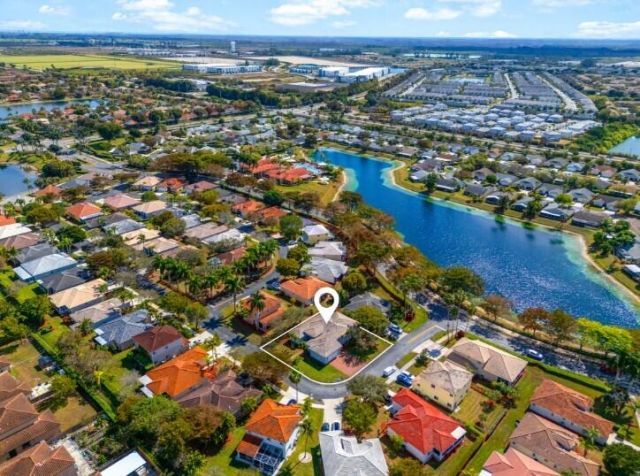 2570 SE 4th Place, Homestead, FL 33033 Photo