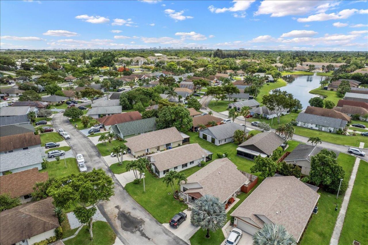 1430 Pines Lane, West Palm Beach, FL 33415 Photo