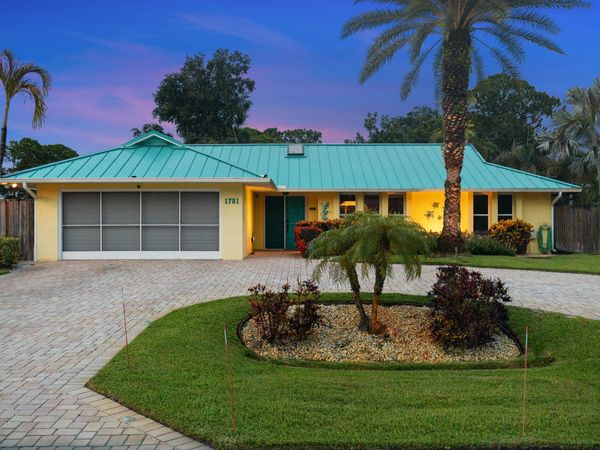1781 SE Fallon Drive, Port St. Lucie, FL 34983