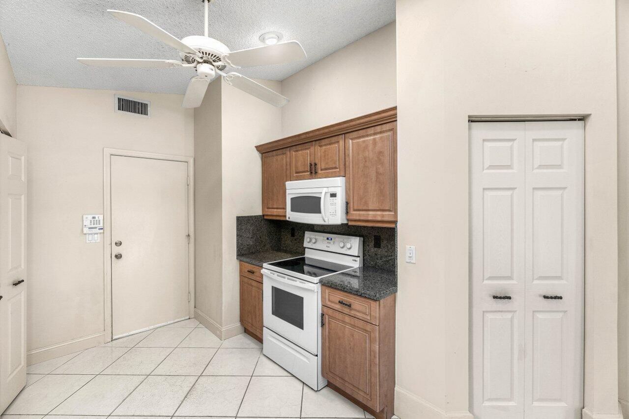 9763 Harbour Lake Circle S, Boynton Beach, FL 33437 Photo