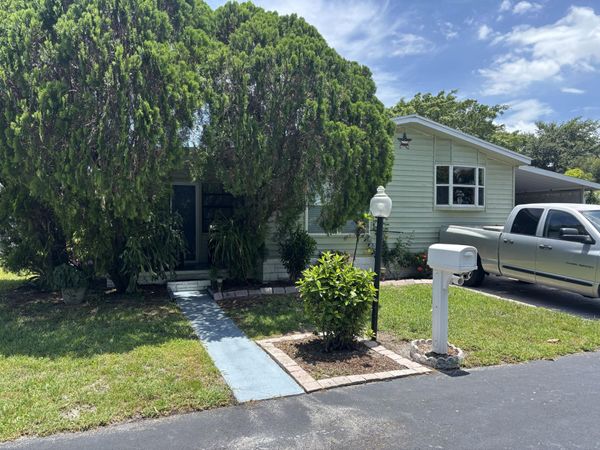 4520 NW 68th Place, Coconut Creek, FL 33073