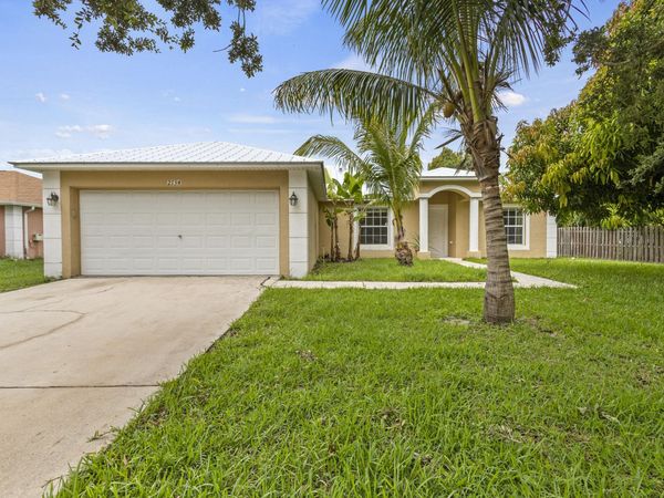 2134 SW Savage Boulevard, Port St. Lucie, FL 34953