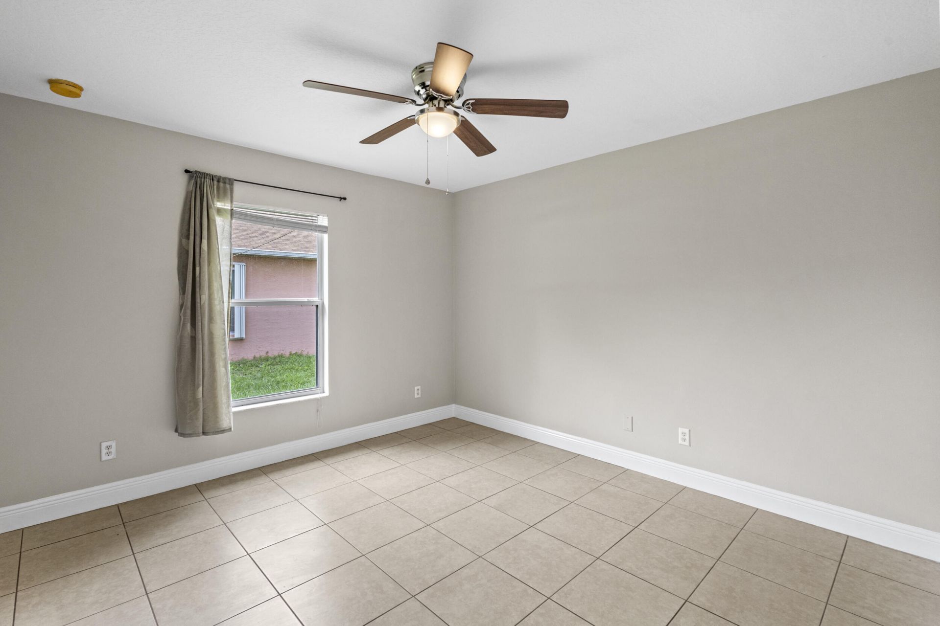 2134 SW Savage Boulevard, Port Saint Lucie, FL 34953 Photo