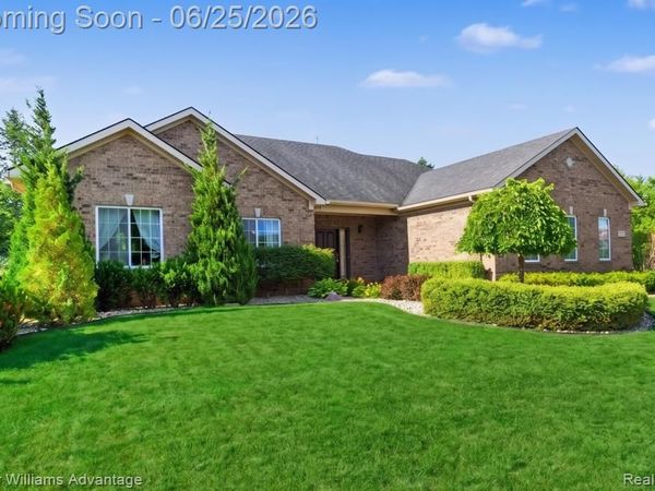 54525 Brentwood Drive, Lyon Twp, MI 48178
