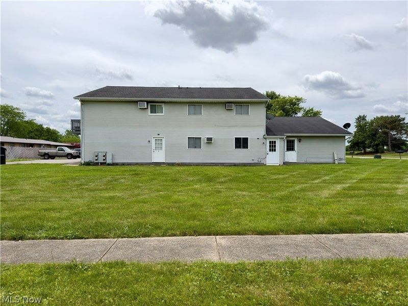 229 Brunswick Drive, Elyria, OH 44035 Photo 1