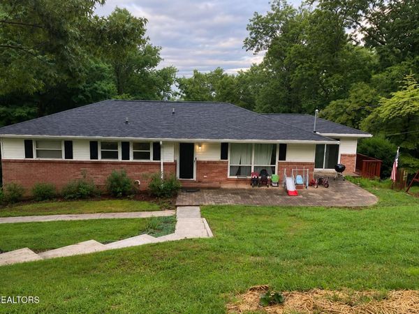 103 Morgan Rd, Oak Ridge, TN 37830