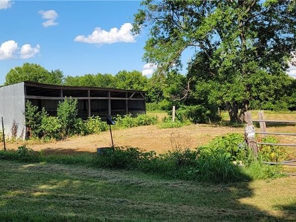 801 S McKinley Street, LaHarpe, KS 66751