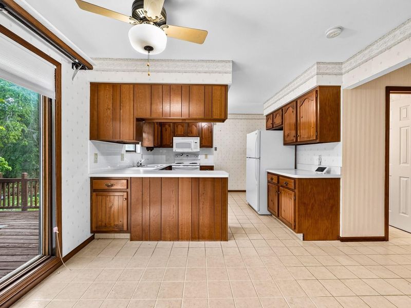 1275 Le Anne Marie Circle, Columbus, OH 43235 Photo 13