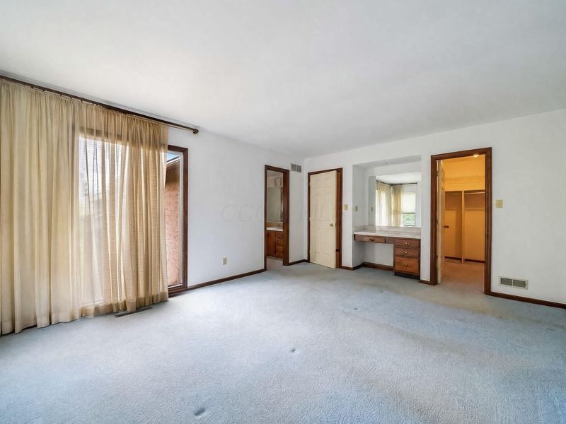 1275 Le Anne Marie Circle, Columbus, OH 43235 Photo 18