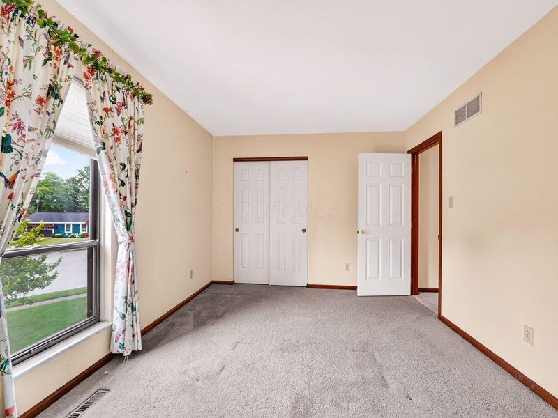 1275 Le Anne Marie Circle, Columbus, OH 43235 Photo 23