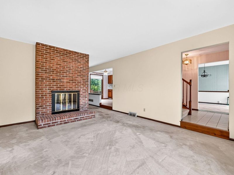 1275 Le Anne Marie Circle, Columbus, OH 43235 Photo 6