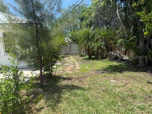 617 Siesta Drive , Sarasota, FL 34242 Photo